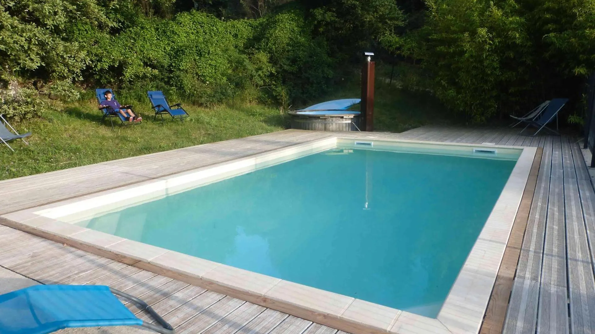 Chalet Orange - Piscine Partagee Darbres