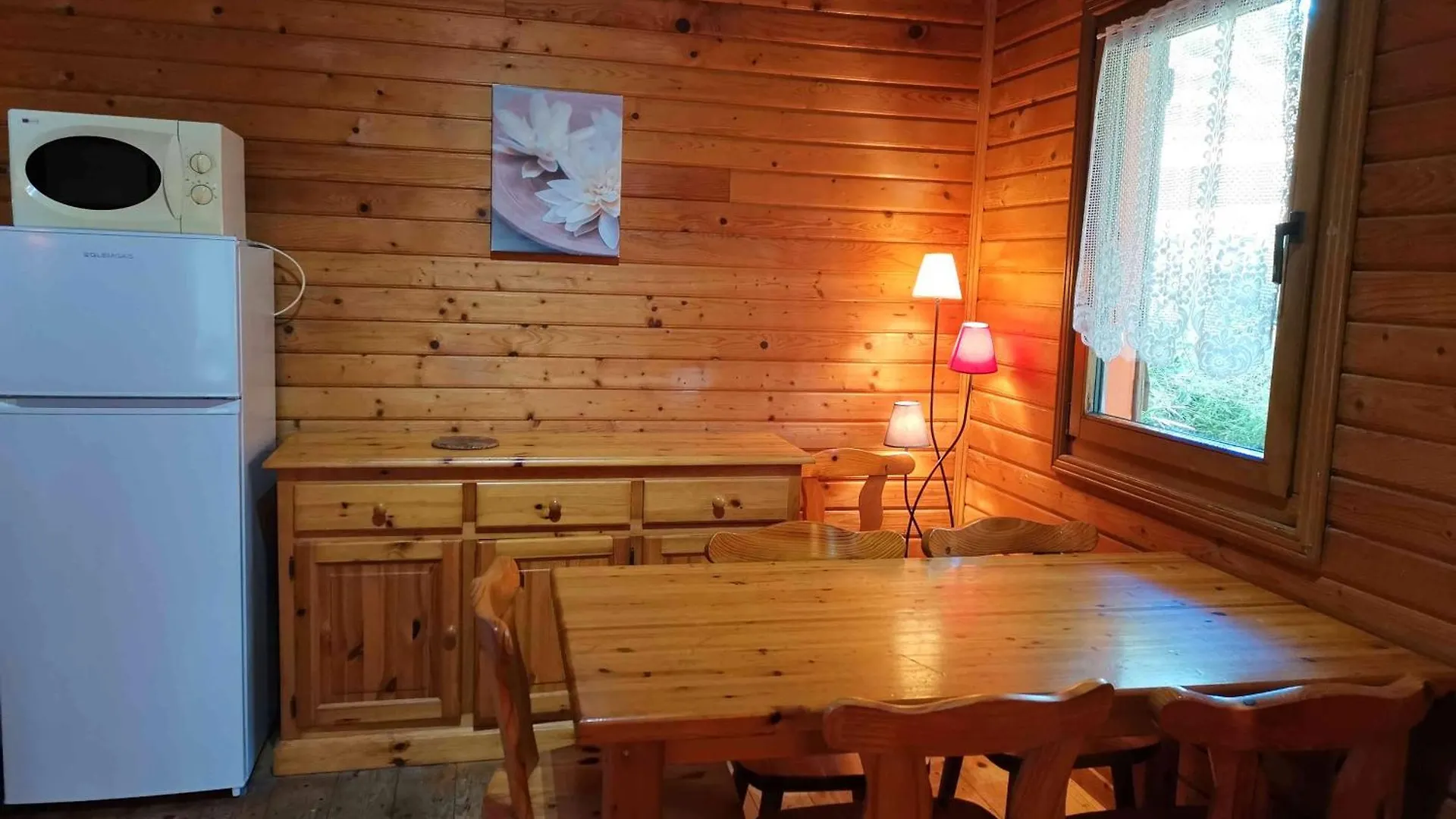 Chalet Orange - Piscine Partagee Darbres