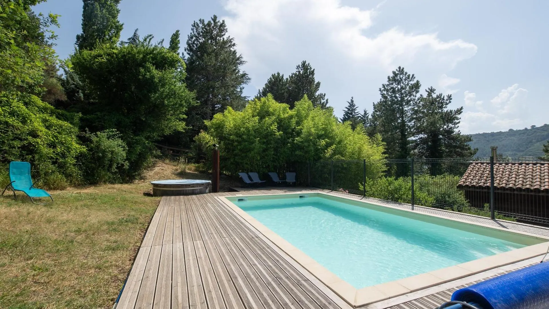 ゲストハウス Chalet Orange - Piscine Partagee Darbres